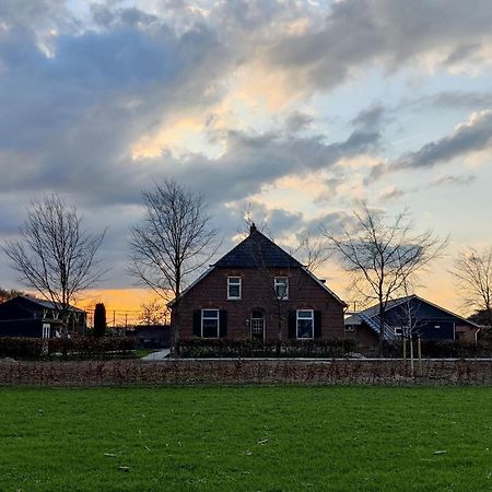 Spacious Farmhouse In Silvolde With Garden Eksteriør billede
