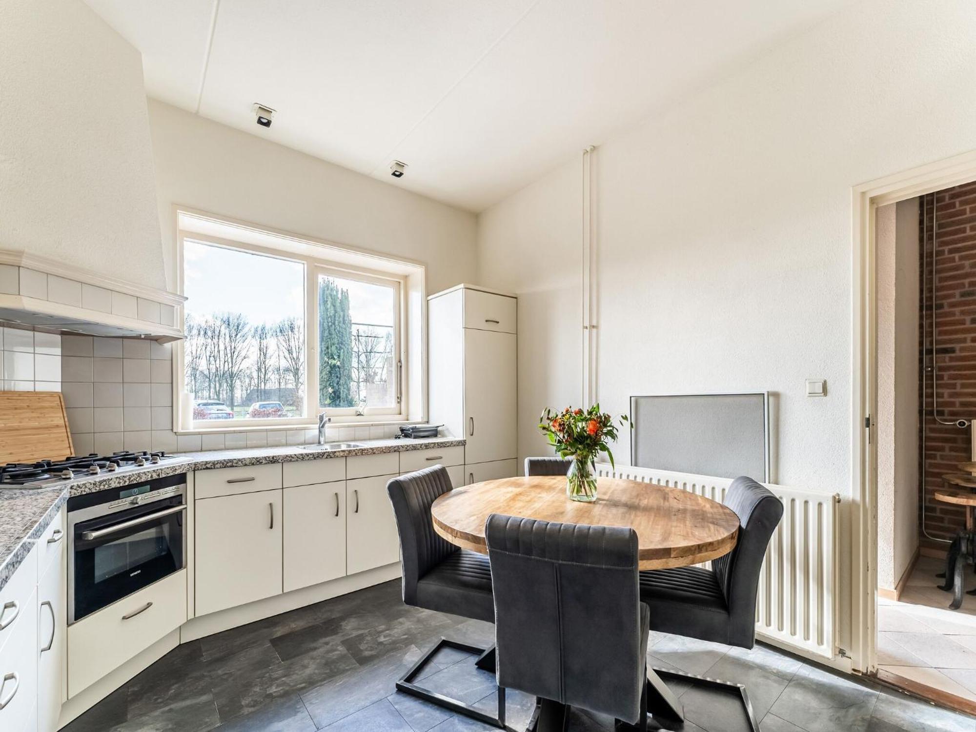 Spacious Farmhouse In Silvolde With Garden Eksteriør billede