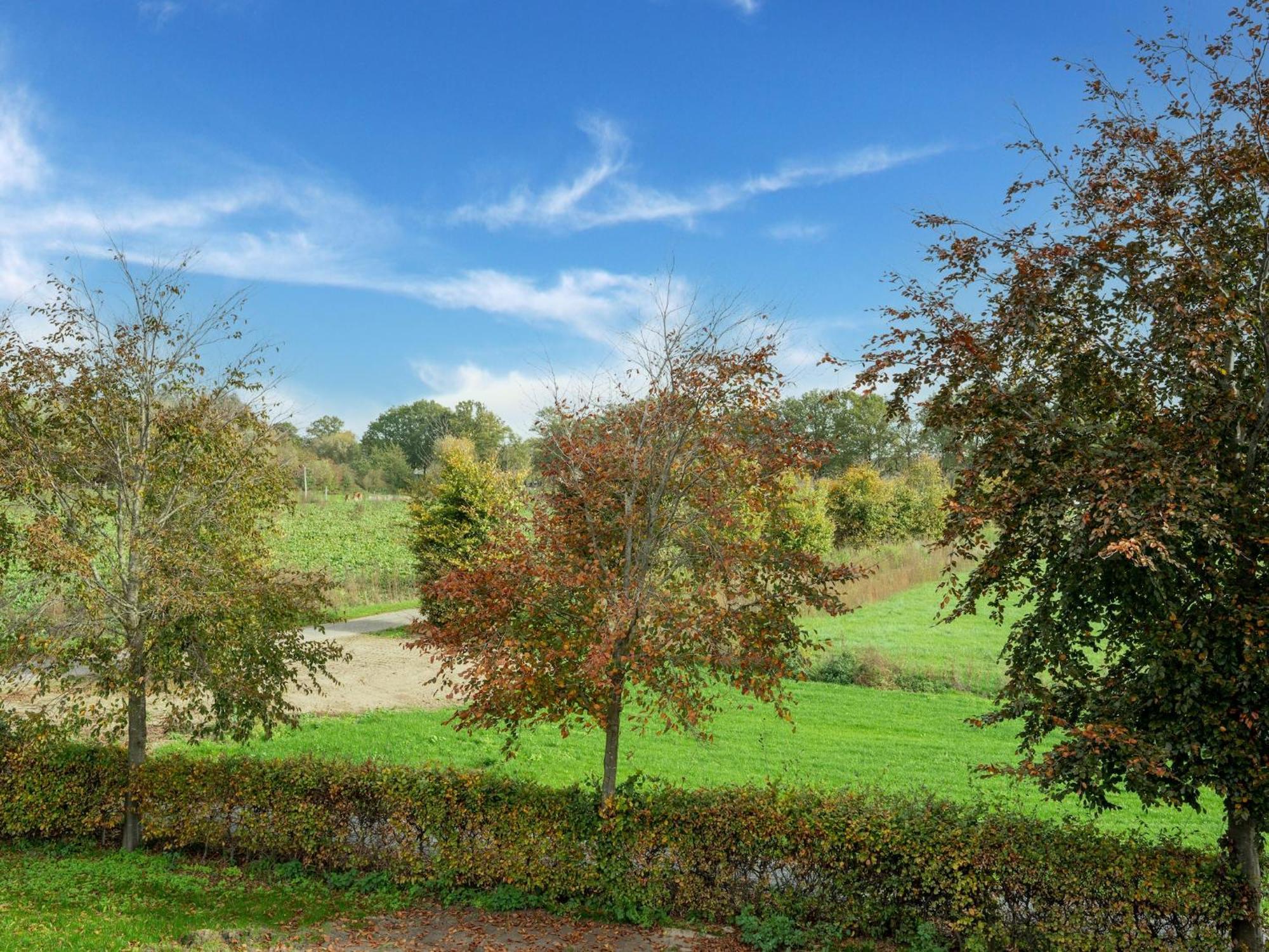 Spacious Farmhouse In Silvolde With Garden Eksteriør billede